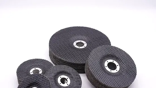 Hervorragende Kombination aus Glasfaser-Trägerplatte und schwarzem Papier